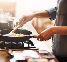 Pourquoi porter un tablier de cuisine professionnel